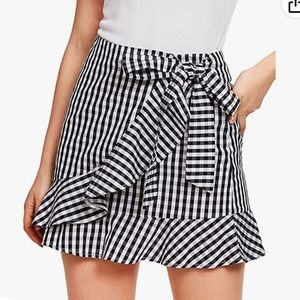 Sale! Gingham ruffle hem skirt